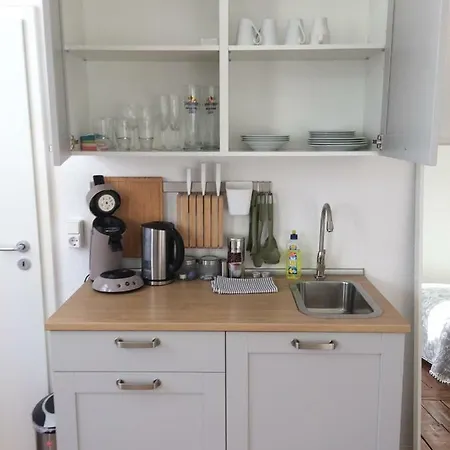 Holiday Apartments *